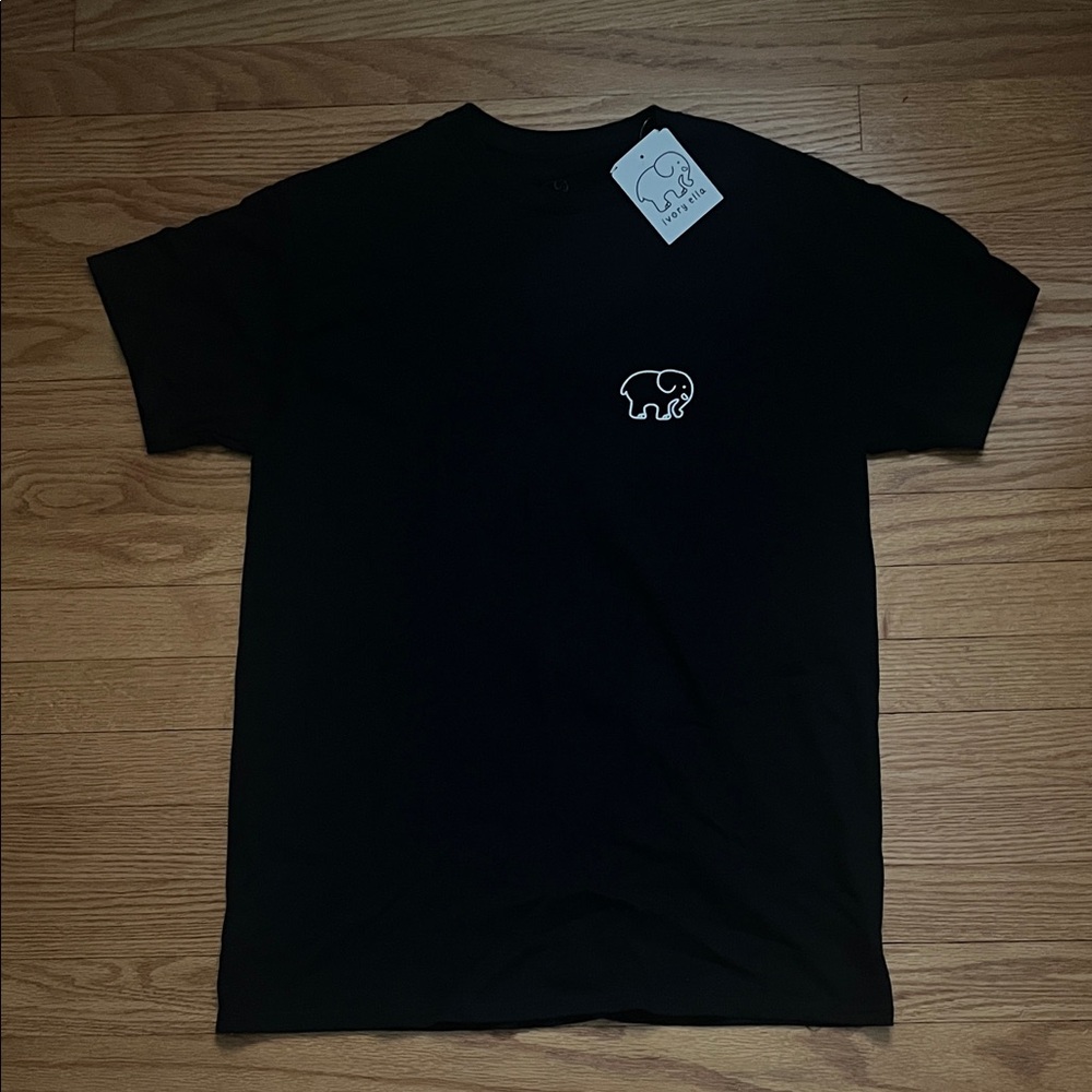 Ivory Ella Black t-shirt with Elephant Logo